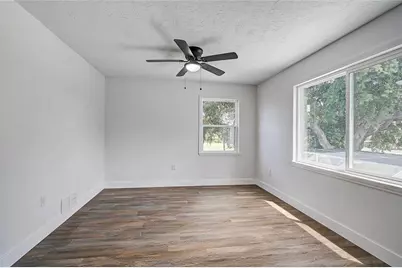 3215 Pine Valley Drive, Sarasota, FL 34239 - Photo 30