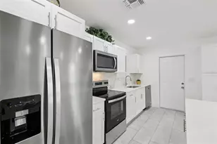 3530 Goodrich Ave, Sarasota, FL 34234 - Photo 16