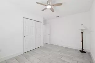 3530 Goodrich Ave, Sarasota, FL 34234 - Photo 24