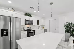 3530 Goodrich Ave, Sarasota, FL 34234 - Photo 14