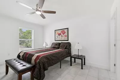 3530 Goodrich Avenue, Sarasota, FL 34234 - Photo 18