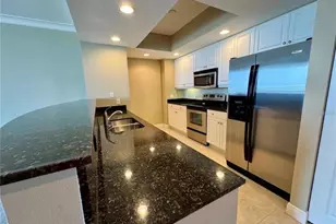 800 N Tamiami Trl, Sarasota, FL 34236 - Photo 4