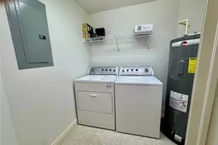 800 N Tamiami Trl, Sarasota, FL 34236 - Photo 22