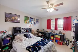 2727 75th St W, Bradenton, FL 34209 - Photo 14