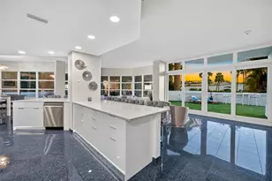 988 Boulevard of the Arts, Sarasota, FL 34236 - Photo 6