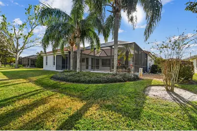 6815 Honeysuckle Trail, Lakewood Ranch, FL 34202 - Photo 44