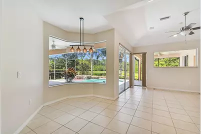 6815 Honeysuckle Trail, Lakewood Ranch, FL 34202 - Photo 12