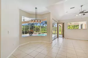 6815 Honeysuckle Trail, Lakewood Ranch, FL 34202 - Photo 12
