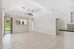 6815 Honeysuckle Trail, Lakewood Ranch, FL 34202 - Photo 14