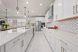 5697 Long Shore Loop, Sarasota, FL 34238 - Photo 8