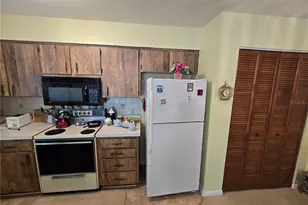 4632 Blossom Blvd, Zephyrhills, FL 33542 - Photo 6