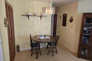4632 Blossom Blvd, Zephyrhills, FL 33542 - Photo 4