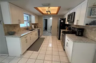 1901 39th St W, Bradenton, FL 34205 - Photo 8