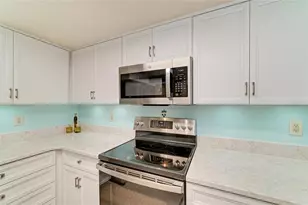 1007 Gulf Dr N, Bradenton Beach, FL 34217 - Photo 28