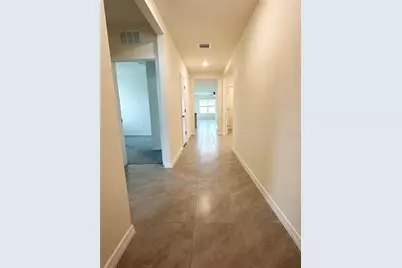 5105 Vecchio Court, Bradenton, FL 34211 - Photo 2