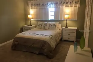 7461 W Country Club Dr N, Sarasota, FL 34243 - Photo 8