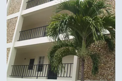 7461 W Country Club Drive N #409, Sarasota, FL 34243 - Photo 2
