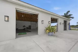 3467 Compound Ct, Sarasota, FL 34240 - Photo 8