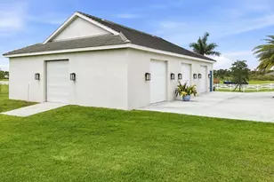 3467 Compound Ct, Sarasota, FL 34240 - Photo 6