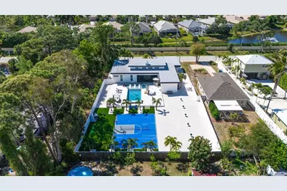 1899 Vamo Way, Sarasota, FL 34231 - Photo 2