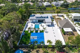 1899 Vamo Way, Sarasota, FL 34231 - Photo 2