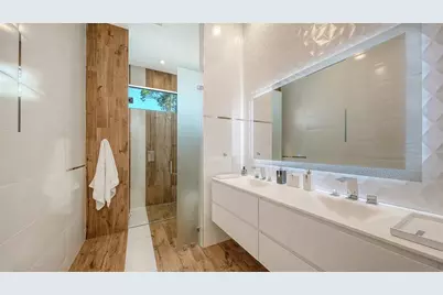 1899 Vamo Way, Sarasota, FL 34231 - Photo 24