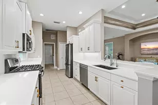 9144 Willow Brook Dr, Sarasota, FL 34238 - Photo 4