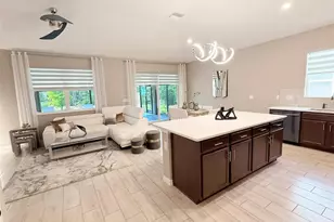 12055 Forest Manor Ln, Seffner, FL 33584 - Photo 14