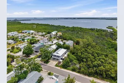 2811 Avenue C, Holmes Beach, FL 34217 - Photo 40