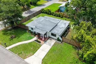 1301 6th St W, Palmetto, FL 34221 - Photo 8