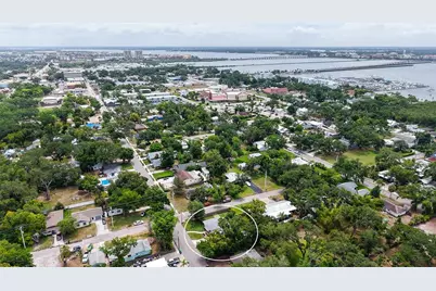 1301 6th Street W, Palmetto, FL 34221 - Photo 6