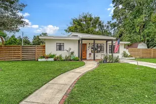 1301 6th St W, Palmetto, FL 34221 - Photo 2