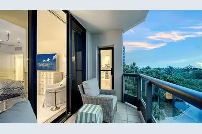 1241 Gulf Of Mexico Drive #408, Longboat Key, FL 34228 - Photo 48