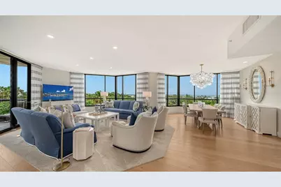 1241 Gulf Of Mexico Drive #408, Longboat Key, FL 34228 - Photo 10