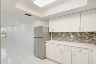 4013 Lake Bayshore Dr, Bradenton, FL 34205 - Photo 14
