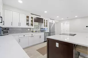 800 Benjamin Franklin Dr, Sarasota, FL 34236 - Photo 6