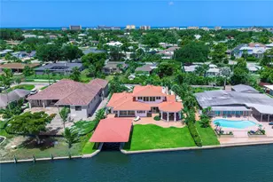 330 W Bay Dr, Venice, FL 34285 - Photo 32