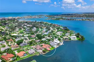 330 W Bay Dr, Venice, FL 34285 - Photo 2