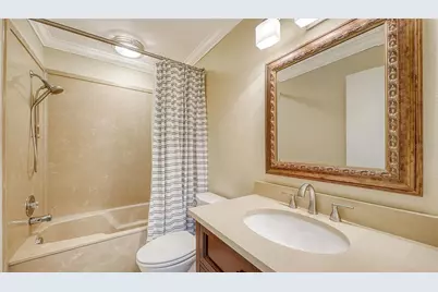 4489 Longmeadow #74, Sarasota, FL 34235 - Photo 20