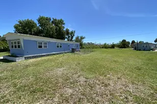 8321 Bayside Ave, Englewood, FL 34224 - Photo 4