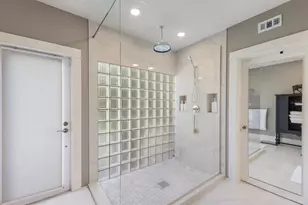 1829 Bougainvillea St, Sarasota, FL 34239 - Photo 42