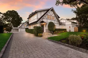 1829 Bougainvillea St, Sarasota, FL 34239 - Photo 2