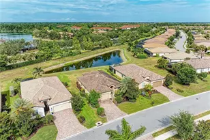 165 Wandering Wetlands Cir, Bradenton, FL 34212 - Photo 10