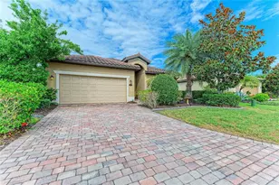 165 Wandering Wetlands Cir, Bradenton, FL 34212 - Photo 4