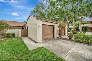 2925 Park Lake Dr, Bradenton, FL 34209 - Photo 2