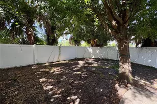 409 57th Ave Dr E, Bradenton, FL 34203 - Photo 16