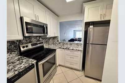 2763 Woodgate Lane #204, Sarasota, FL 34231 - Photo 8