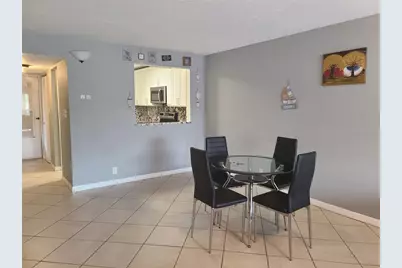 2763 Woodgate Lane #204, Sarasota, FL 34231 - Photo 10