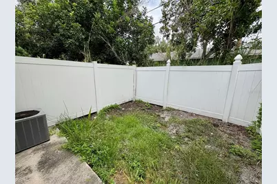 408 57th Avenue Drive E #E, Bradenton, FL 34203 - Photo 8