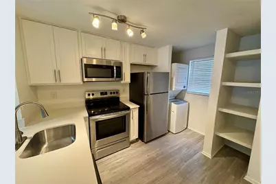 308 57th Avenue Drive E #B, Bradenton, FL 34203 - Photo 4